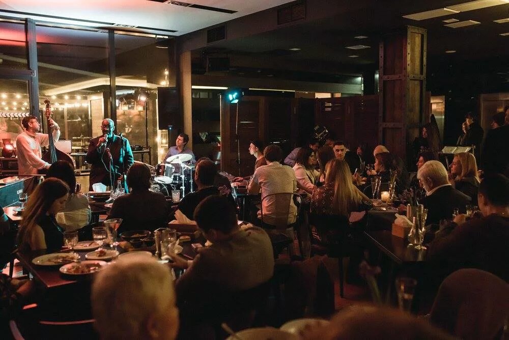 Асти просекко шампанское. Просекко асти. Просекко бар пятницкая. Prosecco 9 самара ресторан. Мартини асти просекко.