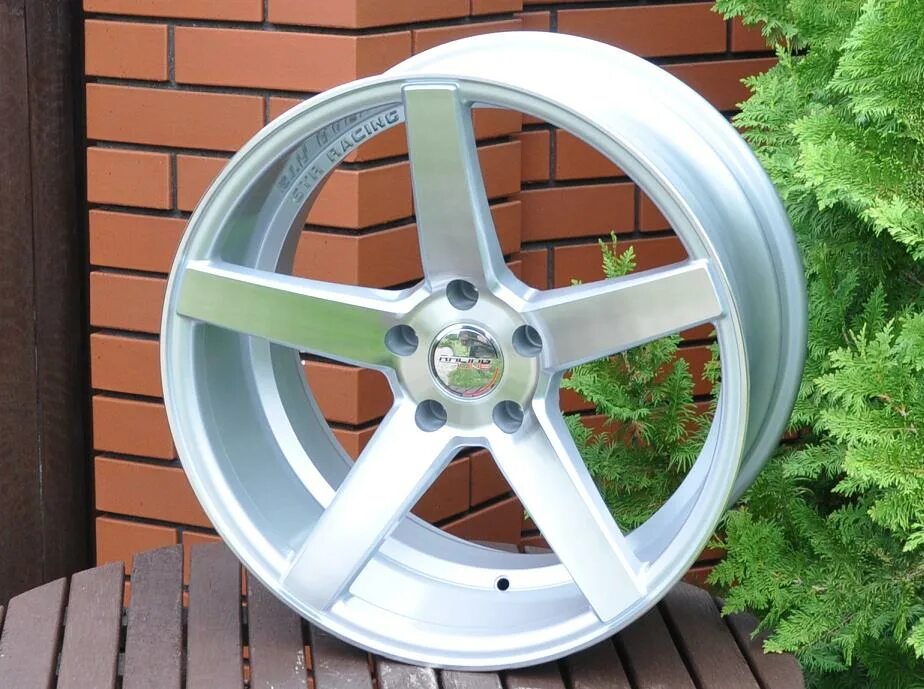 Литые диски 5 112 r16. Диски vossen cv3 r17. диски воссен 17 5 112. диски vossen r17 5x112. диски р17 5 112 воссен.