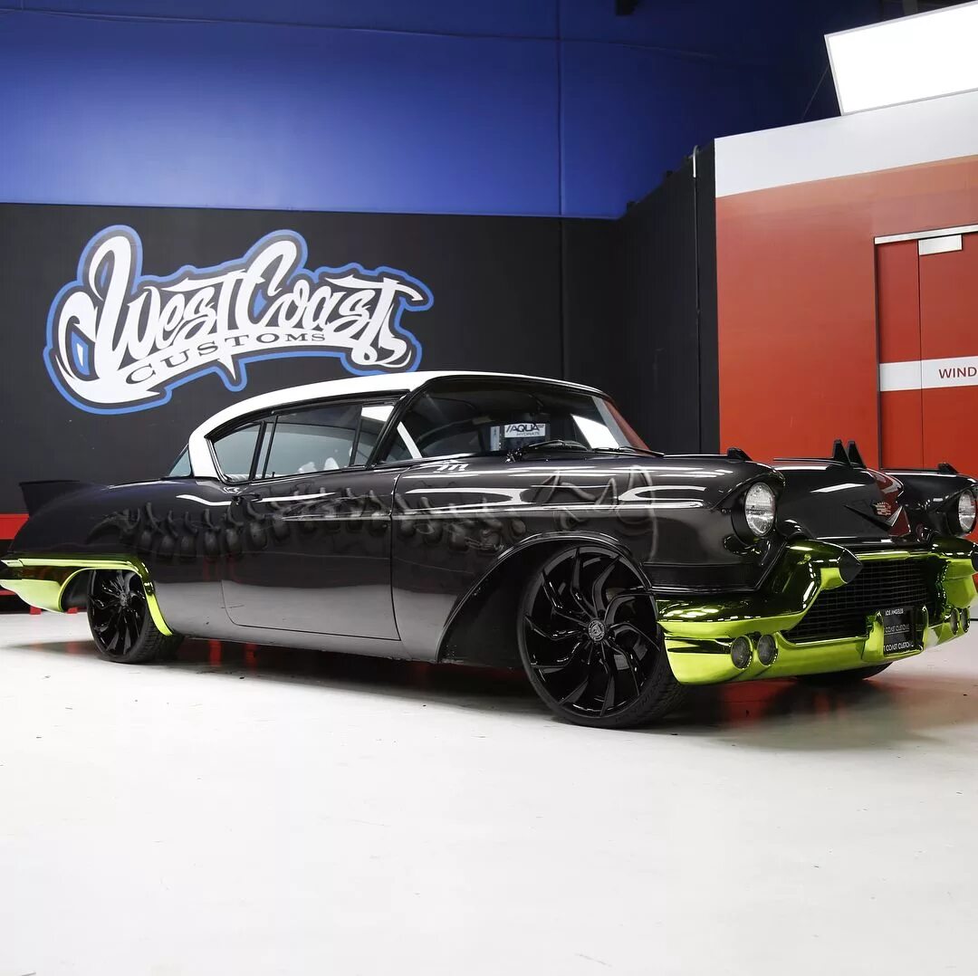 Custom translate. Вест кост кастомс. west coast customs машины. вест коуст кастомс основатель. мотоциклы вест кост кастомс.