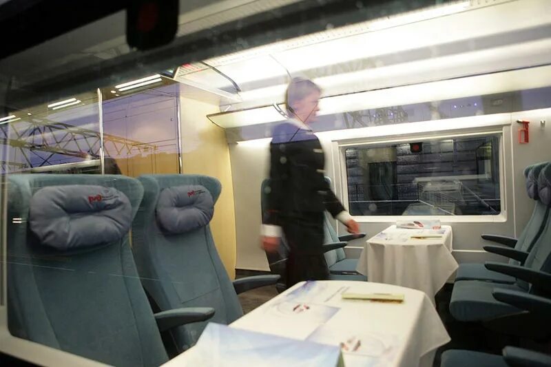 вагон ресторан в сапсане. можно ли ехать в сапсане. вагон бистро в сапсане что это. сапсан 770а. поезд сапсан вагон бистро.