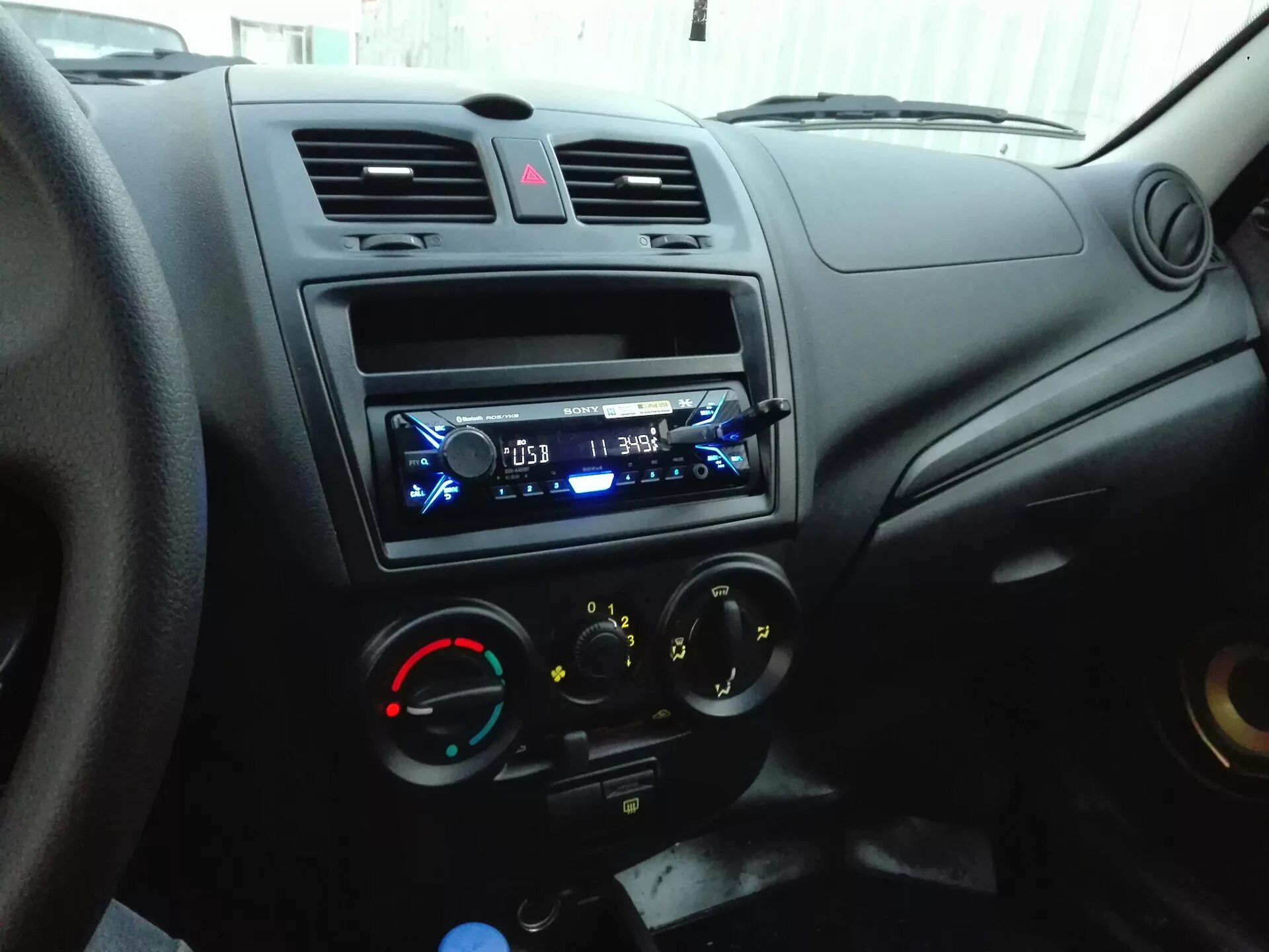 Автомагнитола для лада калина 2. Лада калина 2 дин магнитола. 2din автомагнитола калина 2. 2 дин магнитола teyes калина 2. Лада калина 1 магнитола 2 din.