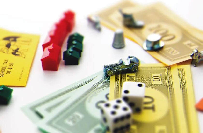 Самая дорогая монополия. Монополия фишки. Игра золотая монополия. Самая дорогая монополия. Настольная игра wall street.