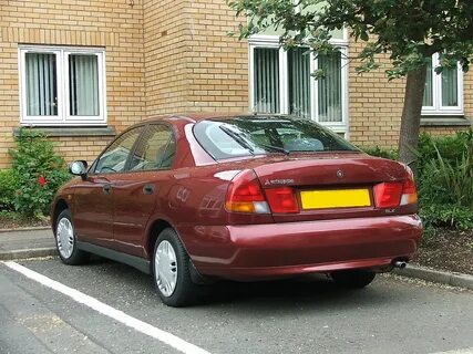 Mitsubishi carisma 1