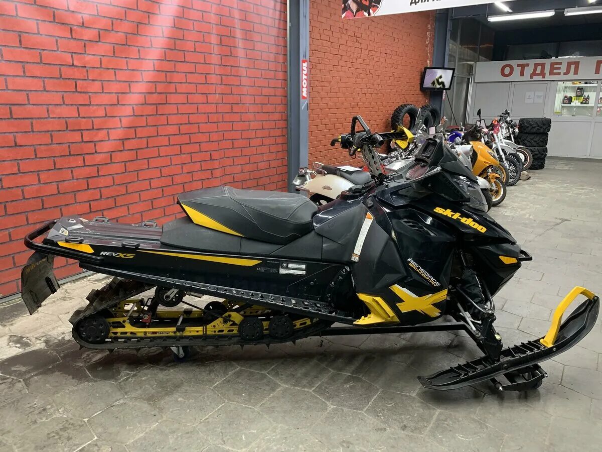 Doo renegade. Снегоход ski-doo mx-z x 800 r. ski-doo renegade x-rs 850 e-tec. renegade backcountry-x 800r e-tec 2014. brp backcountry renegade.
