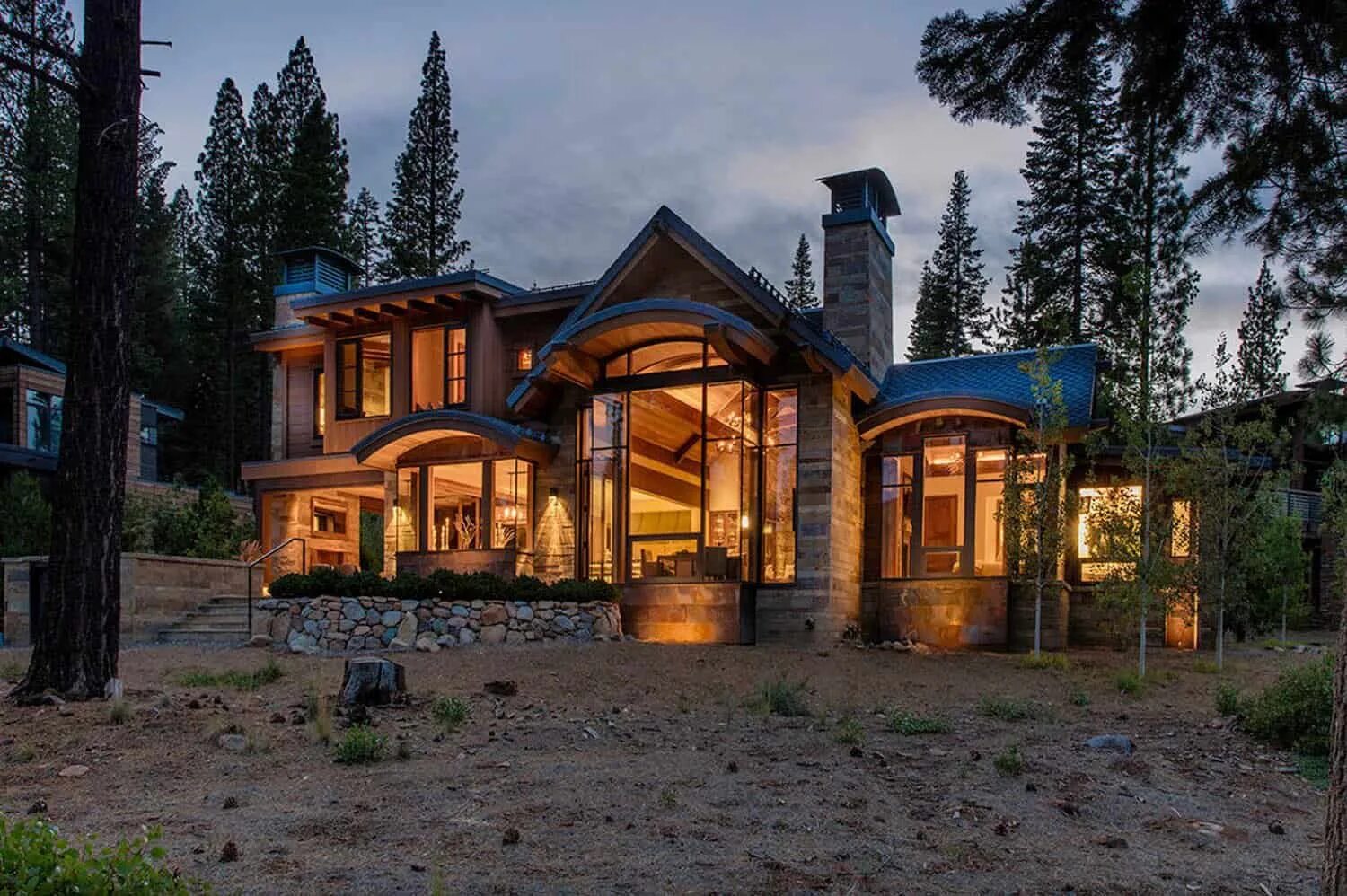 Американские ранчо в стиле кантри. Кантри фото домов. Country house renovation сша. Загородный дом в стиле кантри экстерьер. Фасад в стиле кантри.