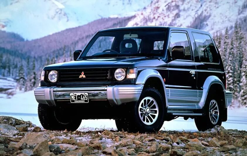 Мицубиси паджеро 1 поколение. Mitsubishi Pajero 1991-1997. Mitsubishi Pajero 1 поколение. Митсубиси Паджеро 2покаление. Mitsubishi Pajero II 1991 1997 внедорожник 3 дв.