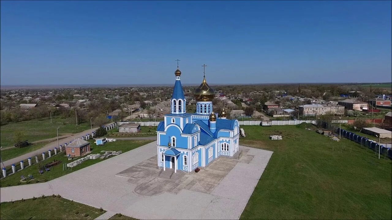 Дивное ставропольский край. Храм Покрова Пресвятой Богородицы Дивное Ставропольский край. Храм в селе Дивном Ставропольский край. Дивное Ставропольский край Апанасенковский. Церковь село Дивное Ставропольский край.