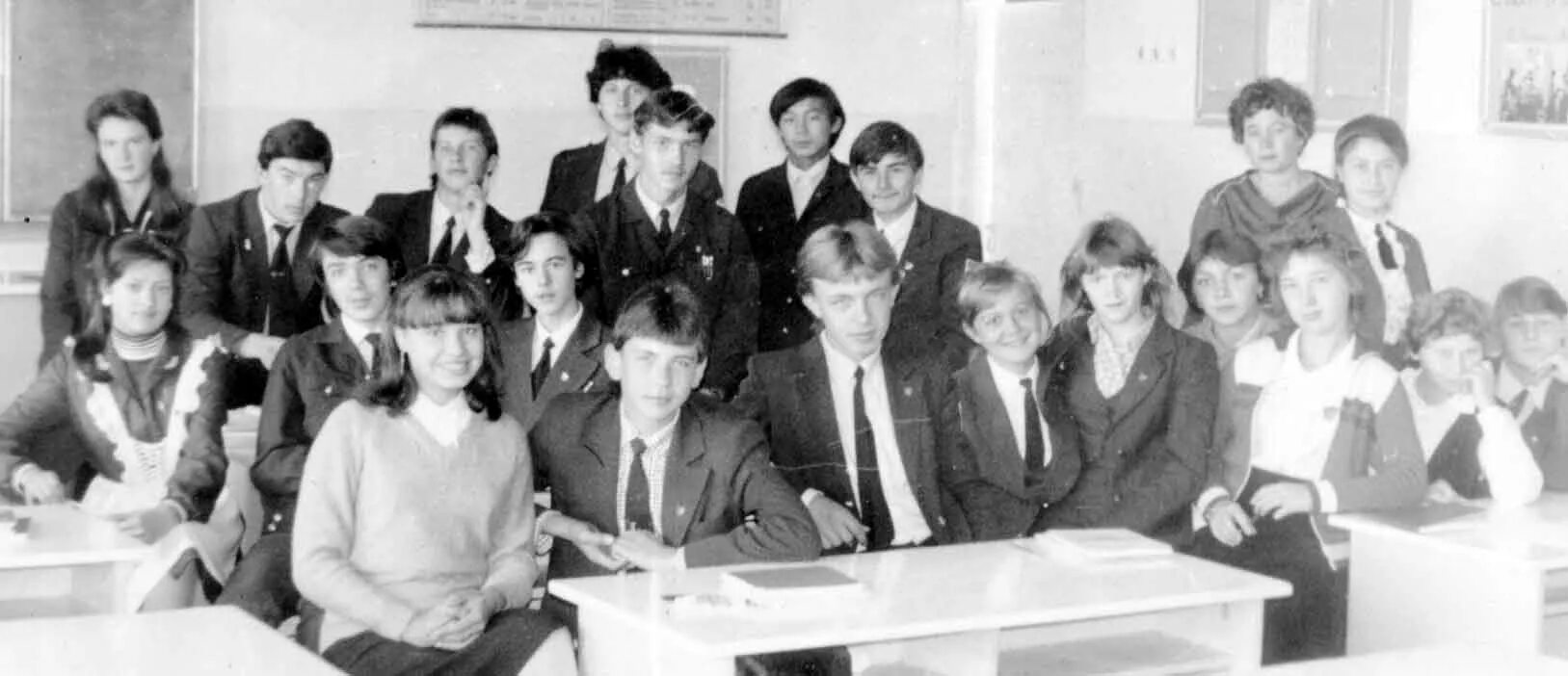 Школа 37 выпуск. Монгохто школа 37. школа 37 монгохто хабаровский край. монгохто 1980 годов.