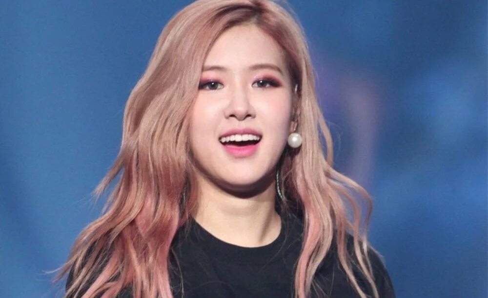 Gidle soyeon. Пак розэ blackpink. Блэк пинк розэ эстетика. Розэ соло. Розэ певица.