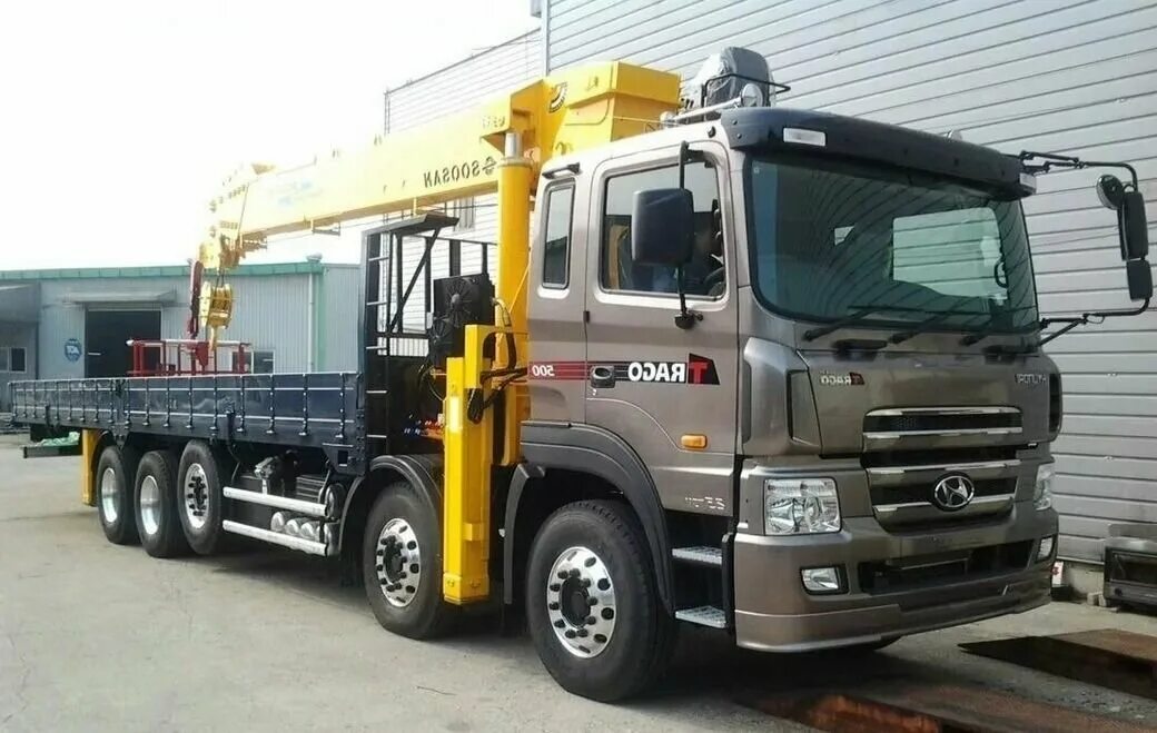 Hyundai hd 120 манипулятор soosan 513. Манипулятор daewoo novus, стрела 3 тонны, борт 5 тонн. Манипулятор без пробега. Soosan scs 2016. Манипулятор трех тоник.