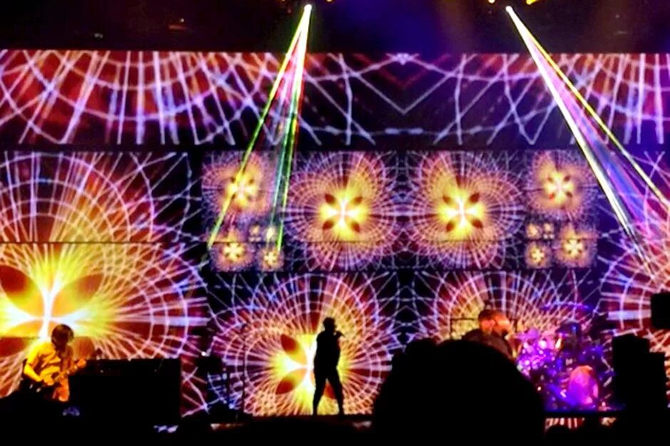 Tool live. Tool концерт. Tool Live 2023. BULBWORLD reflection Tool.