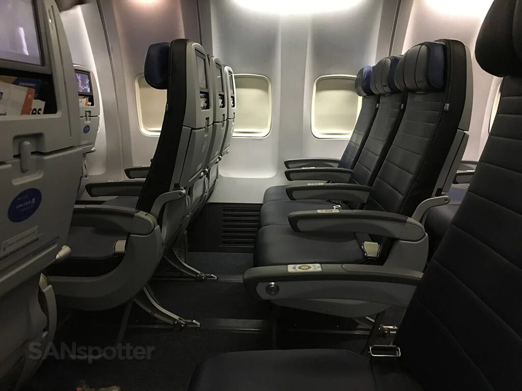 Economy plus. Boeing 767 united airlines. Economy plus. Airplane business seat. Economy plus united 767-400.