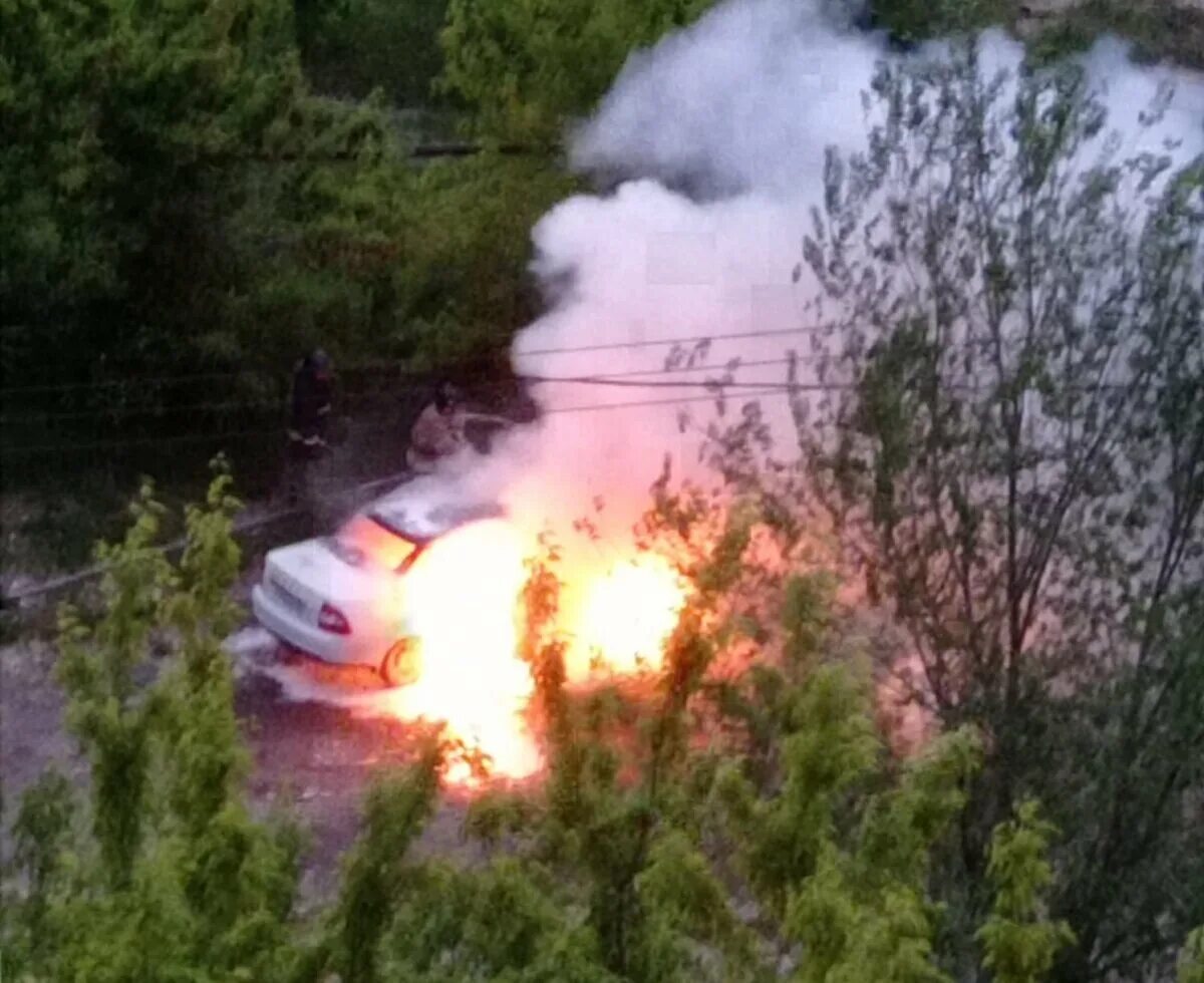 Пожары и взрывы. Возгорание двигателя автомобиля.