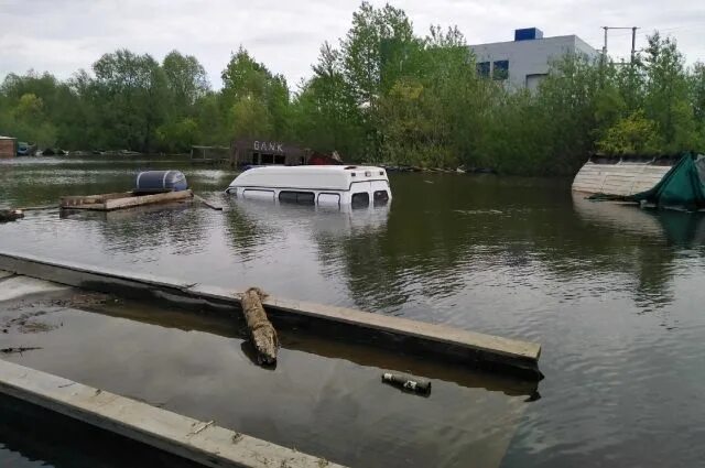 Кама (река) города на каме. Лед на реке. Сарапул природа. Водохранилища на волге. Уровень на каме.