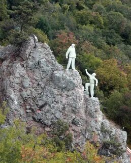 Парня в горы тяни рискни