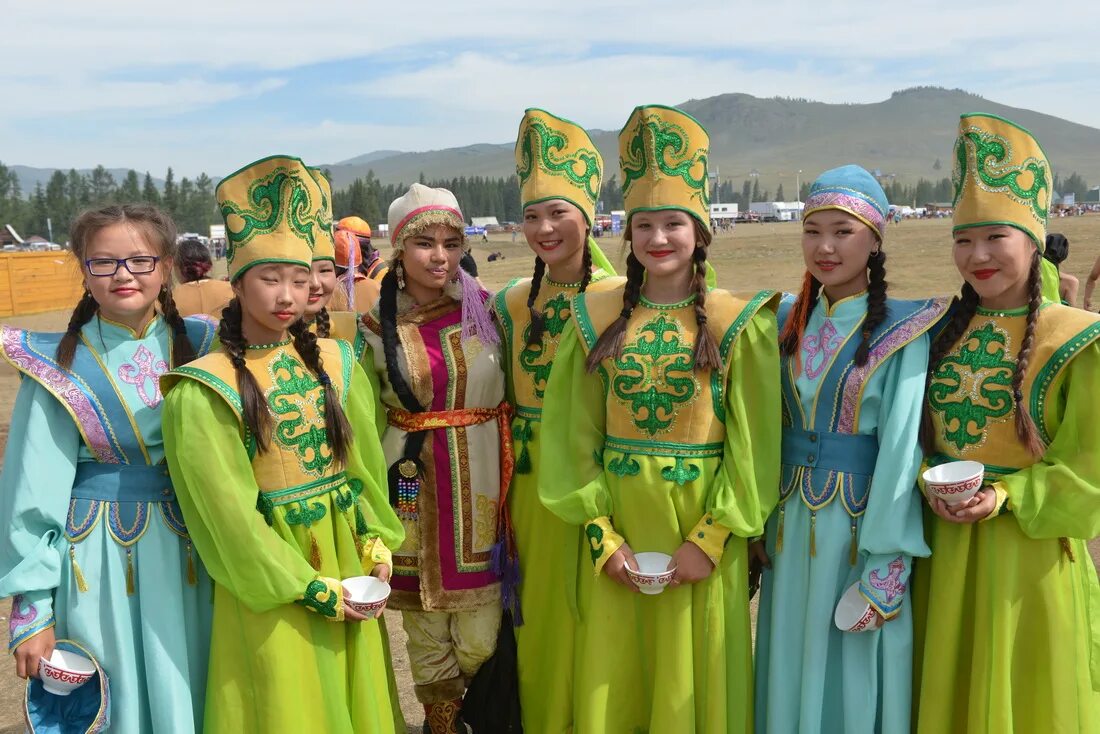 Горный алтай телеуты народность. Народы горного алтая. Алтайцы телеуты. Народы горного алтая. Республика алтаяалтайцы.