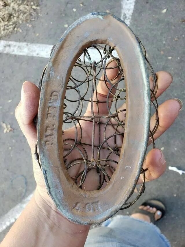 Какую то непонятную штуку