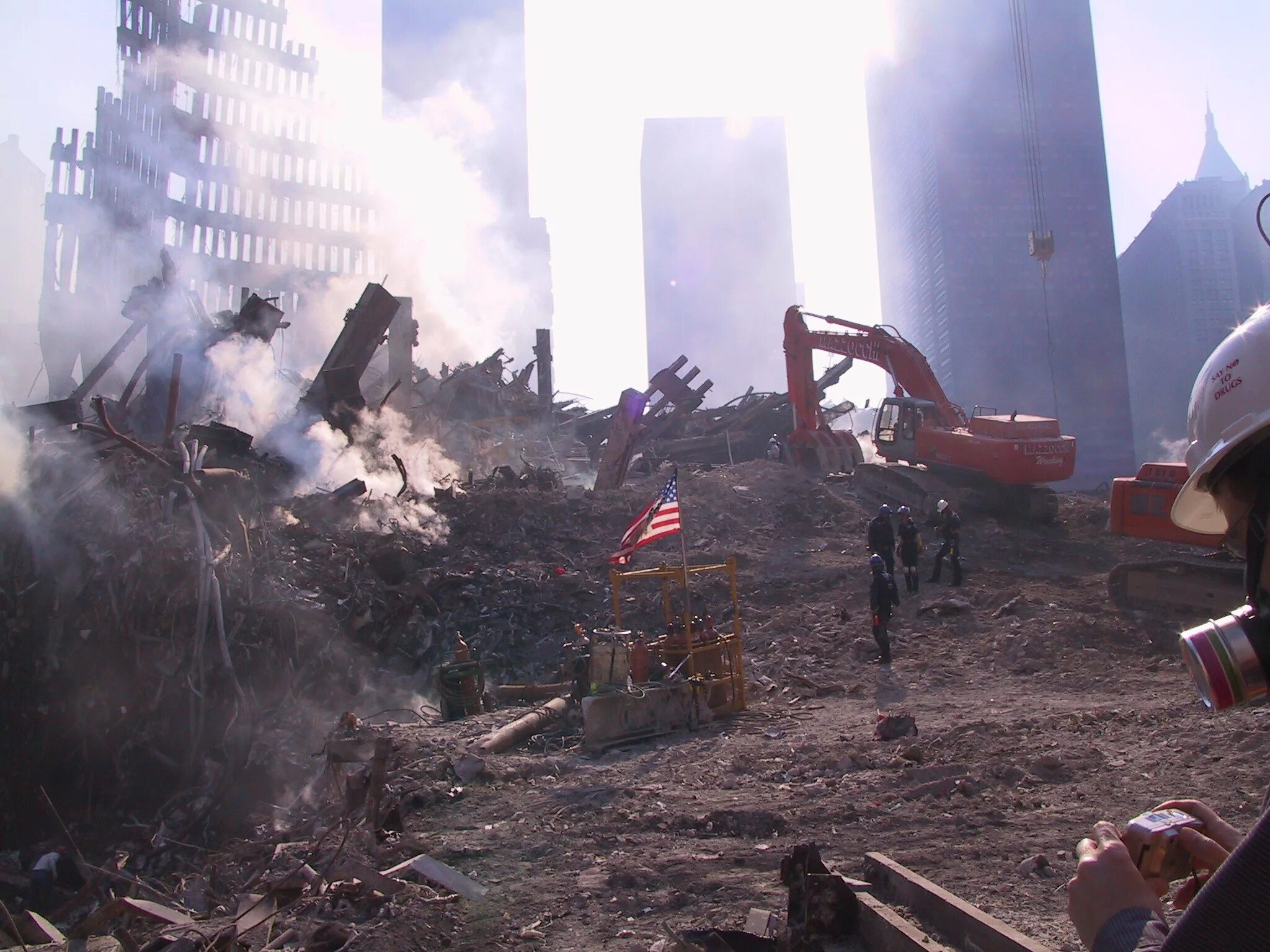 Нападение на торговый центр. Нью Йорк катастрофа 2001. Обломки ВТЦ 11 сентября.