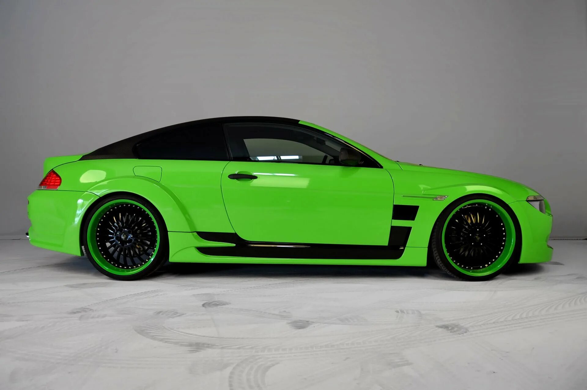 Кислотные машины. BMW m6 салатовая. BMW e63 Green. BMW m6 Widebody. BMW e63 Widebody.