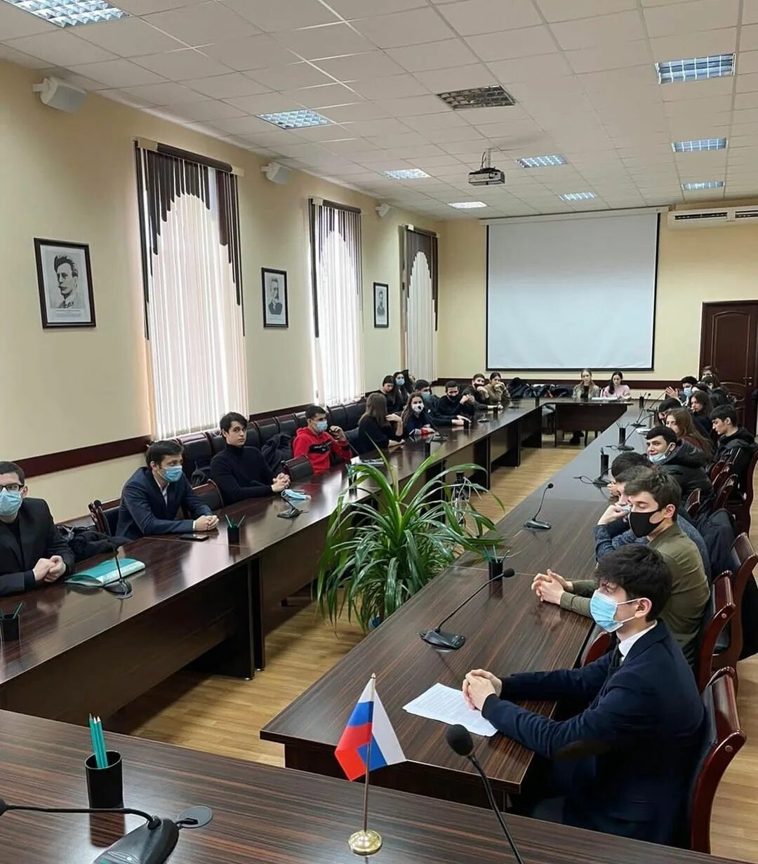 Амур абасагаевич дгу. Юрфак дгу махачкала. Дгу юридический сайт. Здание дгу махачкала. Дгу юридический сайт.