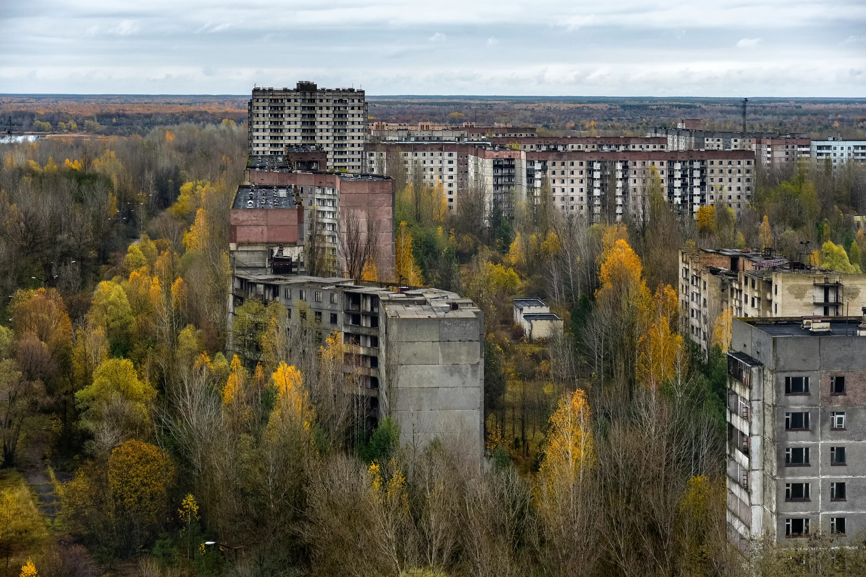 Город во франции припять. Припять город призрак. Чернобыль город Припять. Город призрак Чернобыль Припять. Заброшенный город призрак Припять.