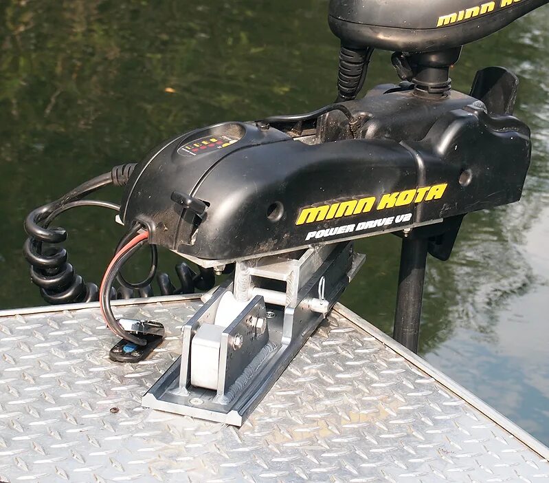 Minn Kota Trolling Motor Mount. Minn Kota 136. Площадка для Minn Kota. Minn Kota 100a. Носовой электромотор