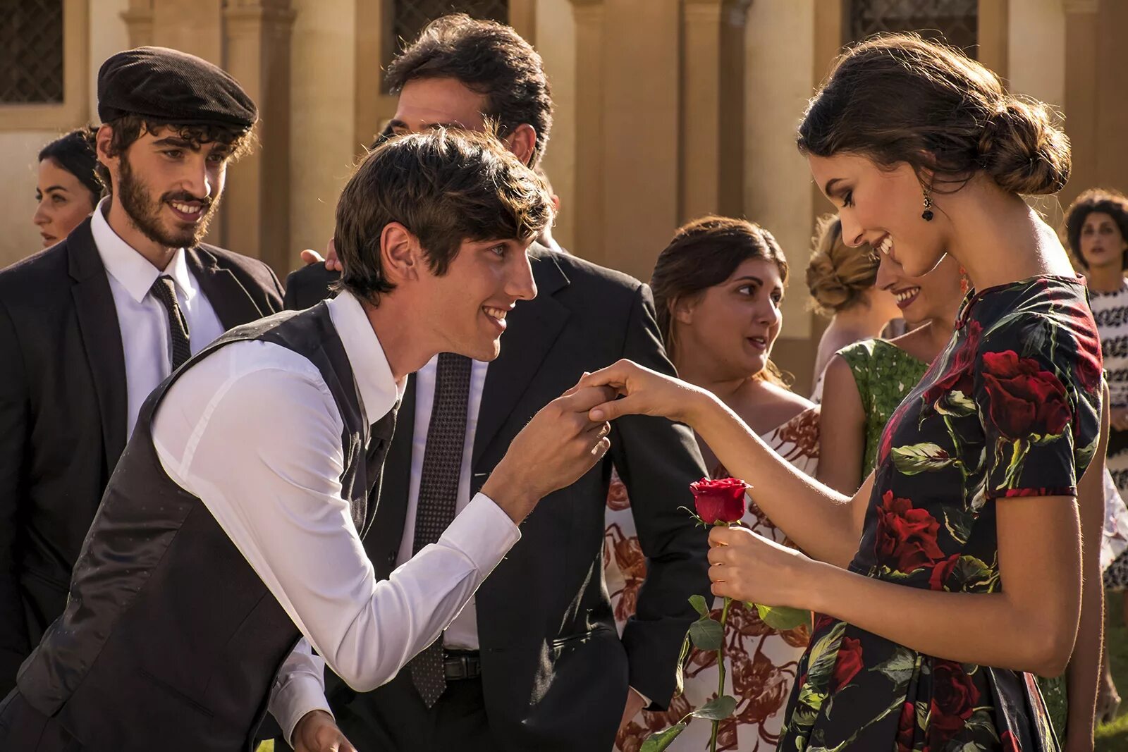 Внешность человека обманчива. Особые привычки письма. Манерный человек. Тори чан врет. Манера странный.