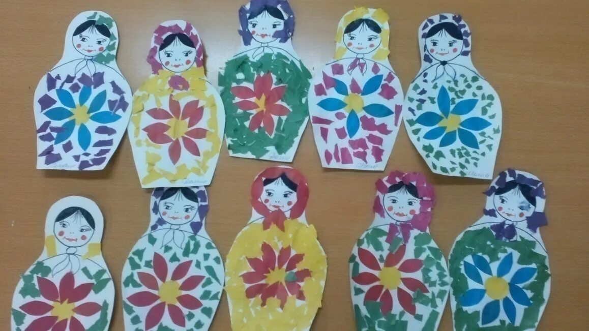 Народные традиции рисование в подготовительной группе. Рисование матрешки в среднегр. Рисование матрешек в детском садике. Декоративно-прикладное искусство в младшей группе. Народные традиции рисование в подготовительной группе.
