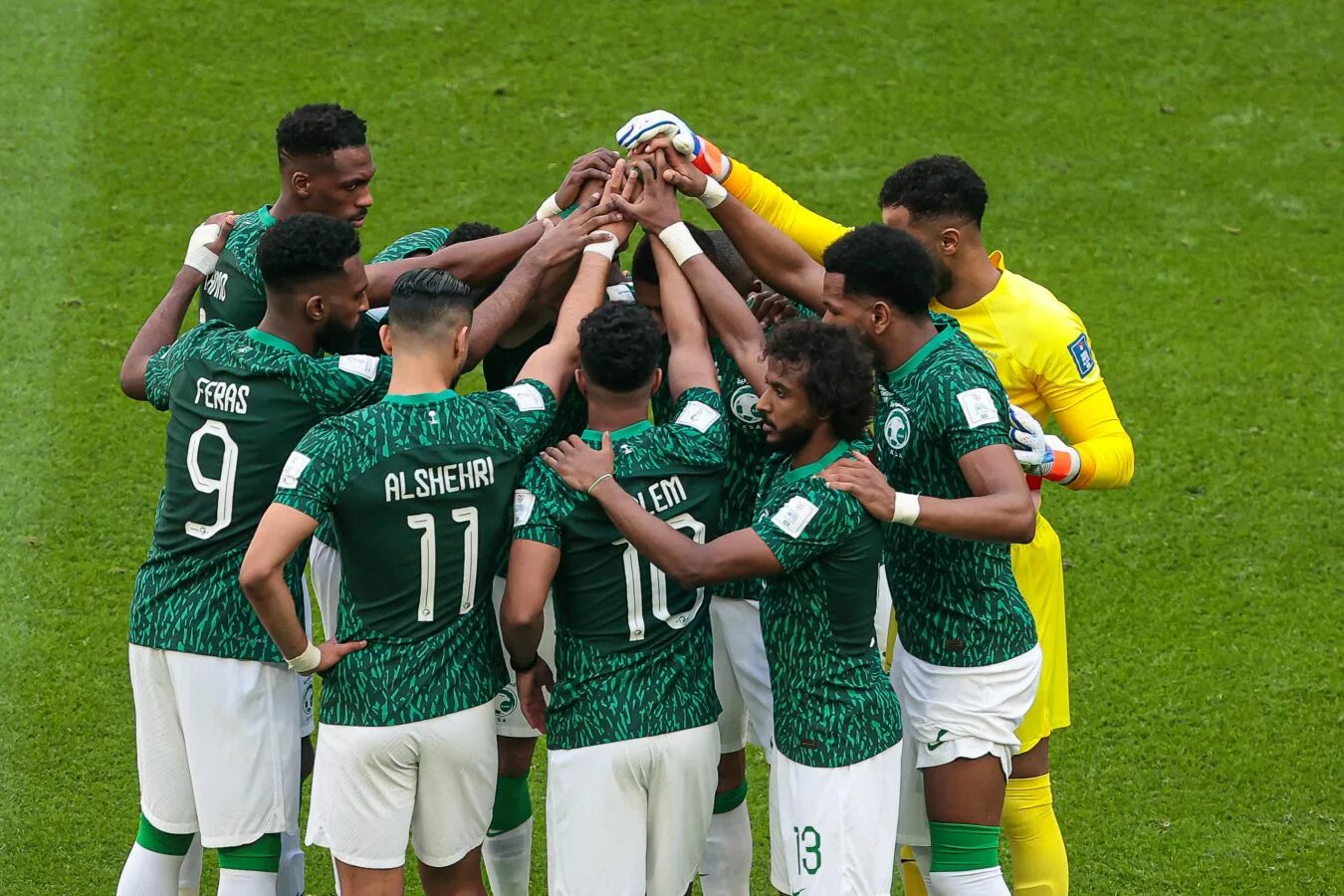 Турнирная таблица по футболу россия 2023. Состав саудовской аравии. Чемпионат саудовской по футболу турнирная. Чемпионат саудовской по футболу турнирная. Саудовская аравия сборная по футболу 2006.