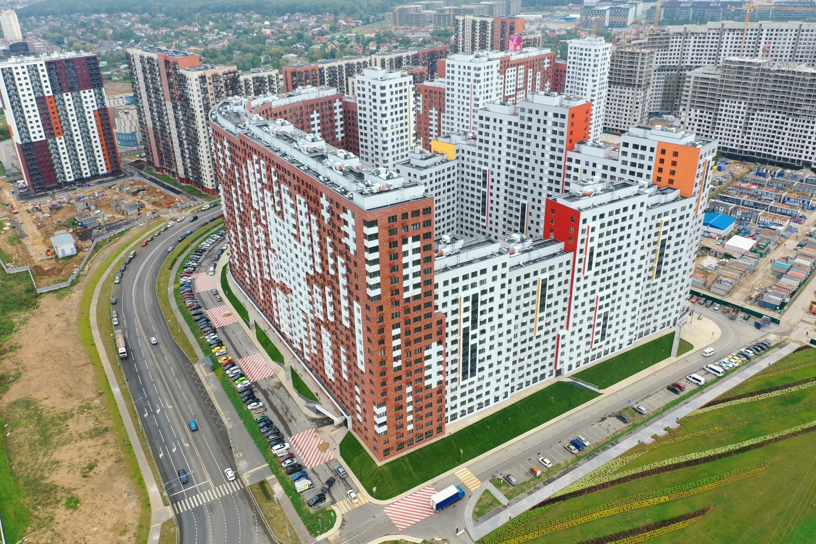 Мелисад жк дудкино. Жк румянцево парк москва. Румянцево самолет жк. Жк румянцево парк москва двор. Жк квартал румянцево.