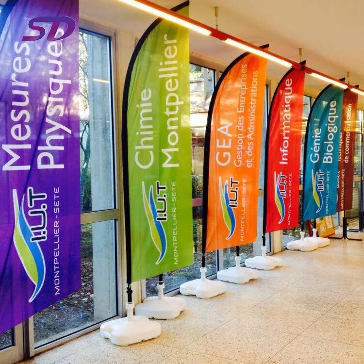 Стенд для баннера. Вертикальный баннер. Информационный баннер. Ролл ап roll up роллап. Баннер для выставки.