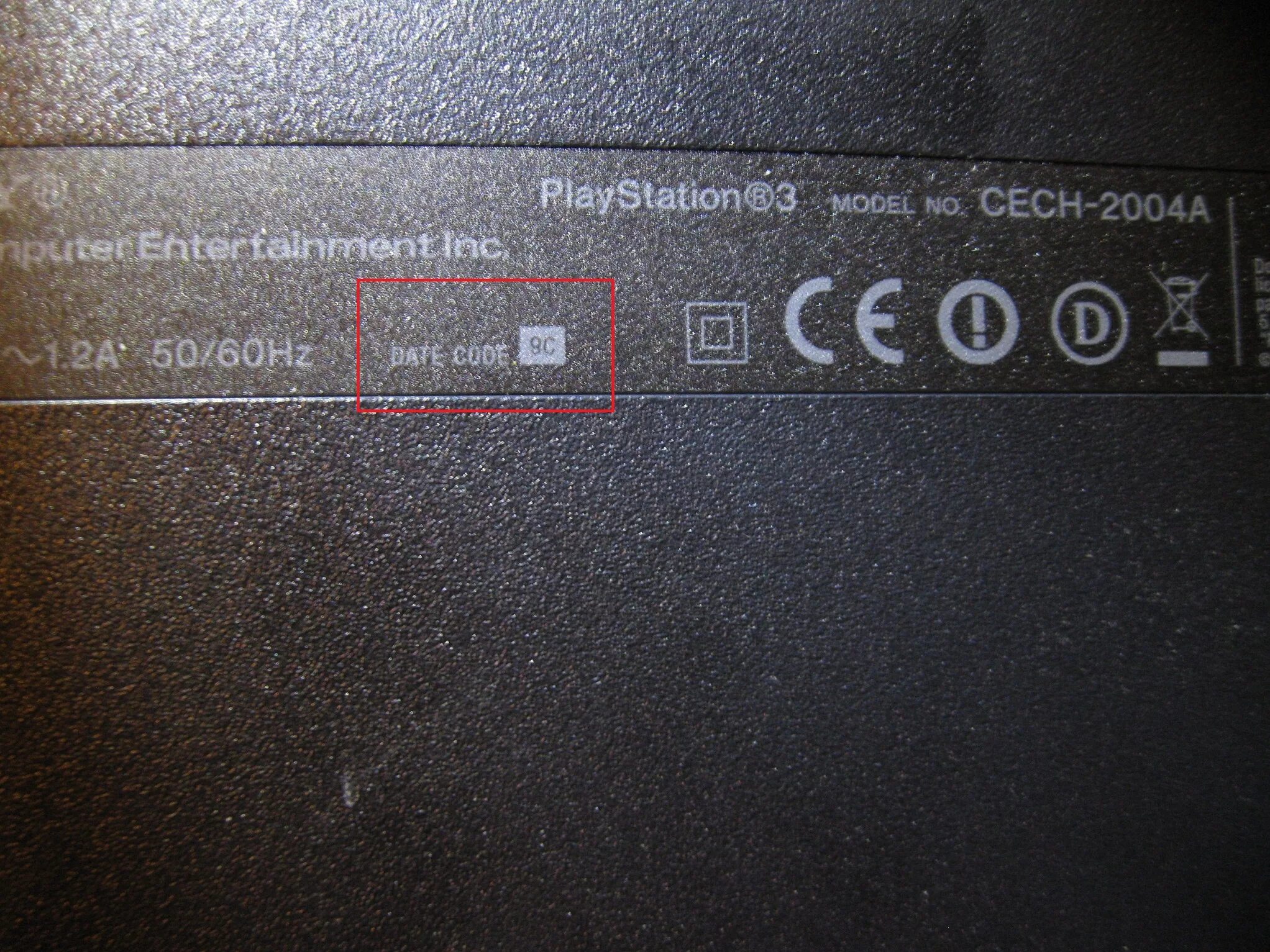 Зависает пс3. Маркировка моделей ПС 3 слим. Ps3 Slim Cech-3. Наклейки PLAYSTATION 2 снизу. Sony ps3 data code.