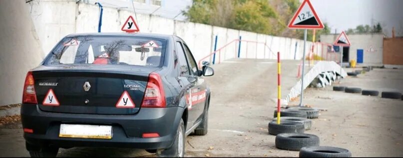 Гибдд барнаул экзамен. Власихинская 147 автодром ГАИ. Автодром ГИБДД Барнаул. Экзамен ГИБДД Барнаул. Пересдача экзамена в ГИБДД.