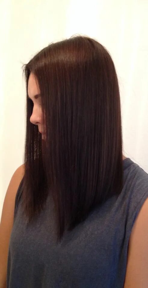 Спереди волосы редкие фото Sleek Brunette Lob with Subtle Balayage #longbobhair Long hair styles, Long bob