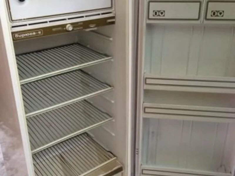 06 холодильник. Холодильник Бирюса 6. Холодильник Бирюса 2. Холодильник Бирюса 6с-1. Советский холодильник Бирюса 6.