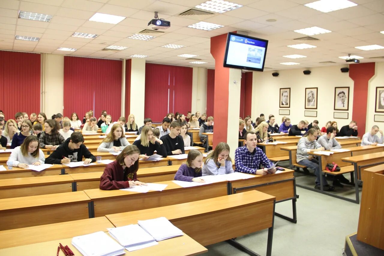 С ю витте университет факультеты. Московский университет имени с.ю витте. московский университет с ю витте. колледж витте москва. московский университет имени с.ю витте логотип.