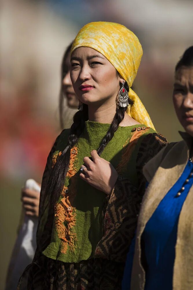Киргизские женщины. Женщины средней Азии. Средняя Азия люди. Женщина киргизка.