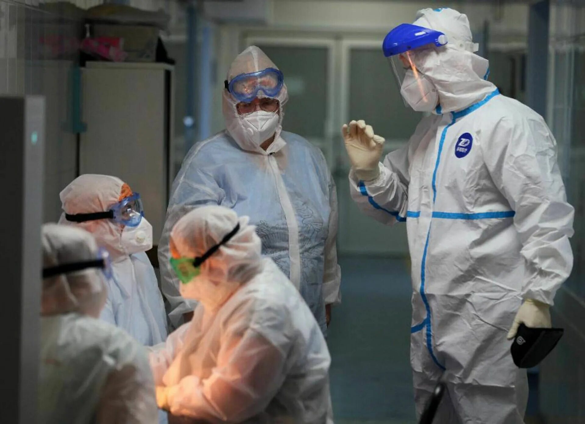 Российский инфекция. Омикрон-штамм sars-cov-2. Инфекционные болезни. Первый случай вич в ссср. Медработники.