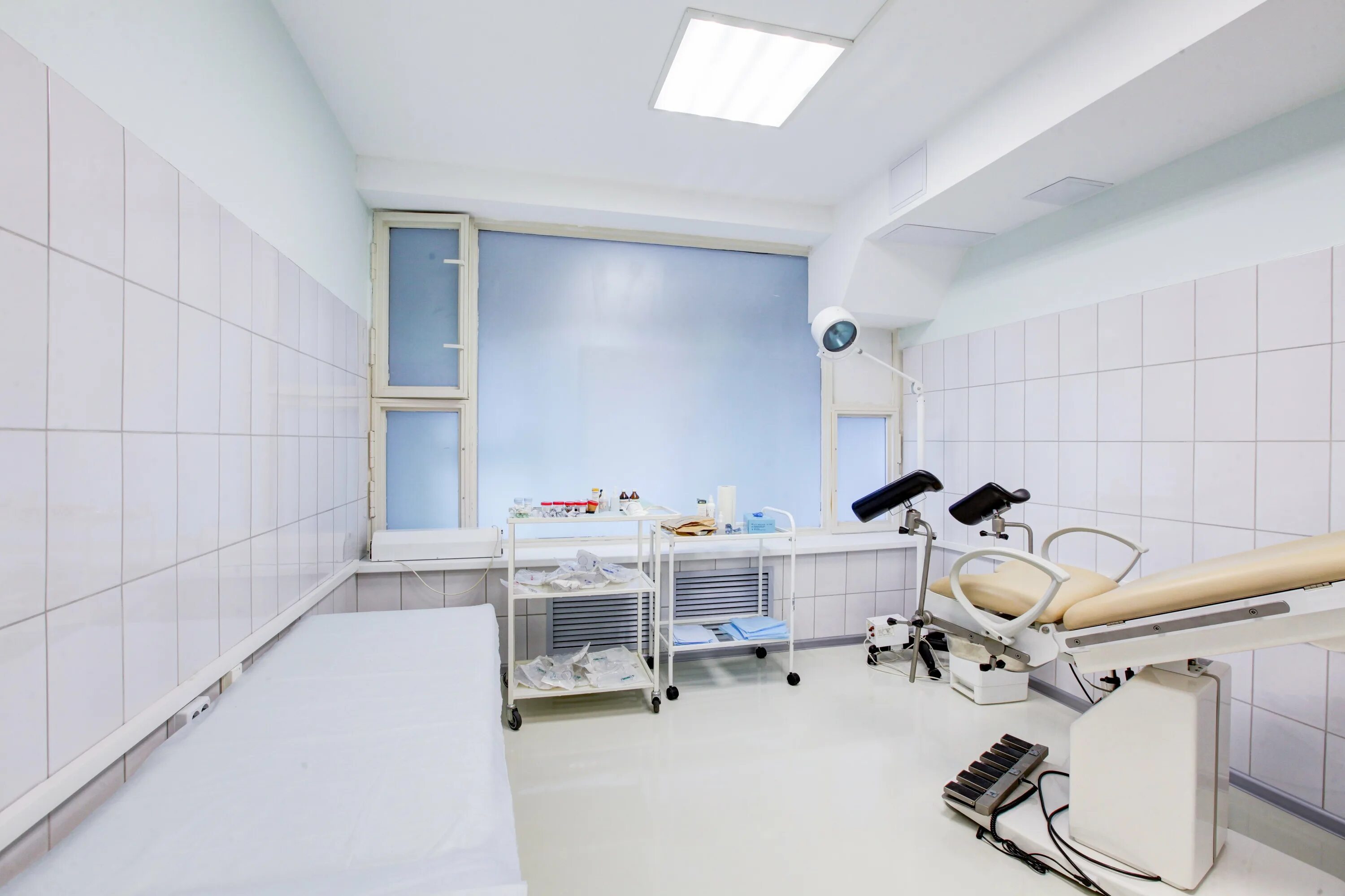 Examination room. 2. Амбулаторных медицинских учреждениях. Квартиры амбулаторная. Пеленочные столы в больницах.