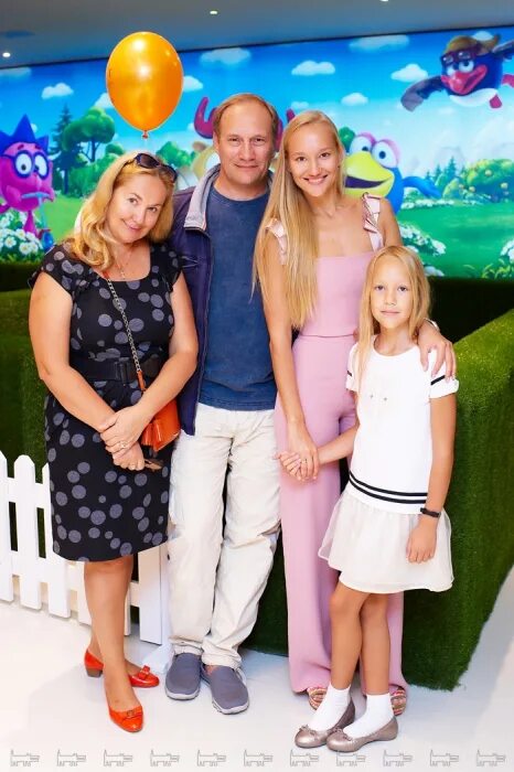 Дети сидихина фото. Дети сидихина фото. Борковская жена сидихина. Семья актера сидихина. Дети сидихина фото.