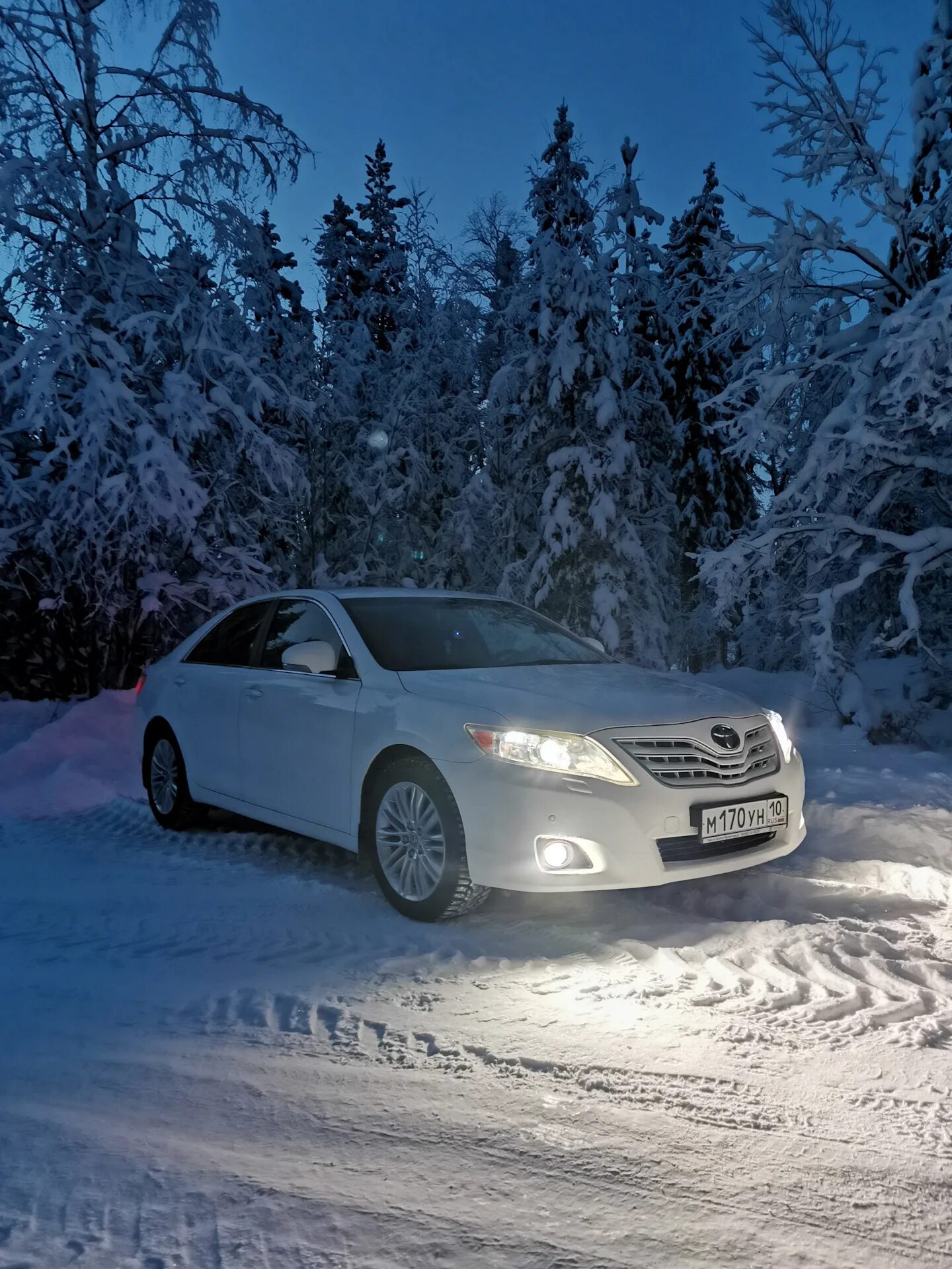 Camry зимой. Тойота камри зима. тойота зимой. машина тойота зимой. зимний комфорт тойота.