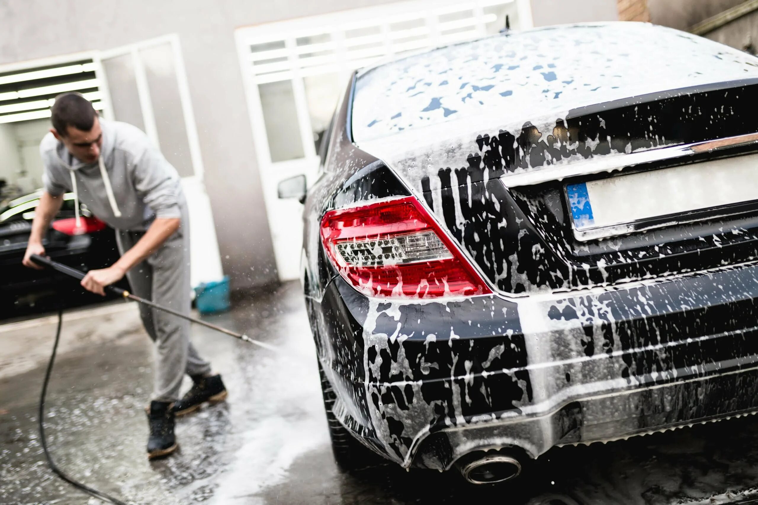 Мойка автомобиля работа. Car Wash мойка. Карваш автомойка. Комплексная мойка автомобиля. Технологическая мойка автомобиля.