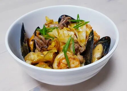 Морепродукты в кокосовом молоке