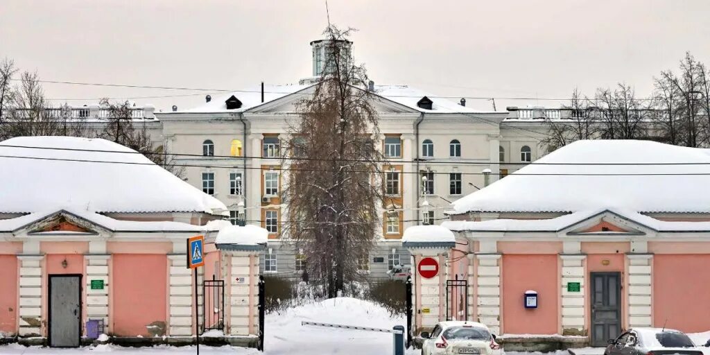 Краснотурьинск. Краснотурьинск фото. ГАУЗ со КГБ Краснотурьинск. Медицинские учреждения в городе Краснотурьинск.