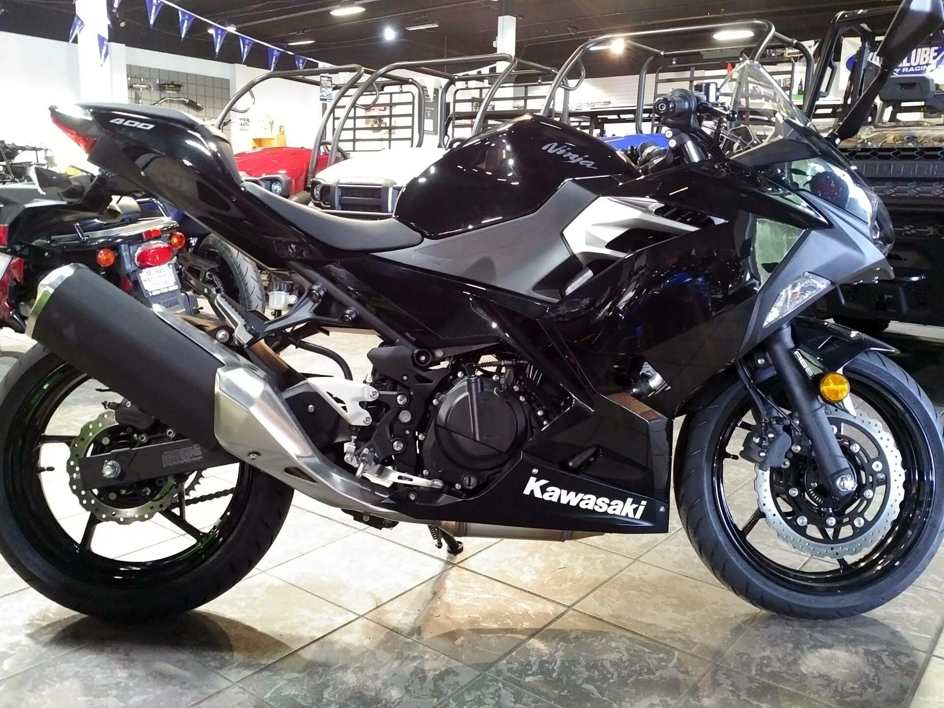 Kawasaki 400 купить. Кавасаки ниндзя 400. Kawasaki Ninja 400r. Мотоцикл Kawasaki Ninja 400. Kawasaki Ninja 400 2021.