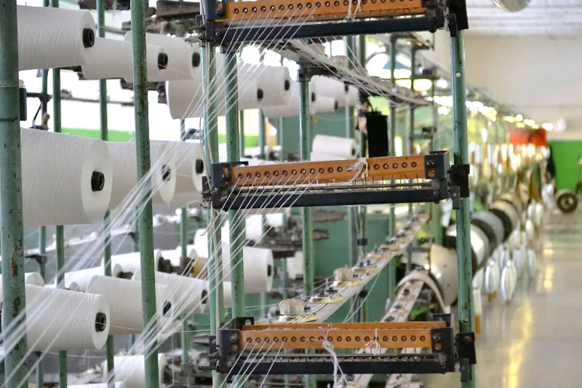 ткацкая фабрика работает в две смены. текстильная фабрика рабочий в ленинграде. венев текстильная фабрика ткацкая фабрика. прядильная фабрика в вичуге. фабрика имени шагова вичуга история.