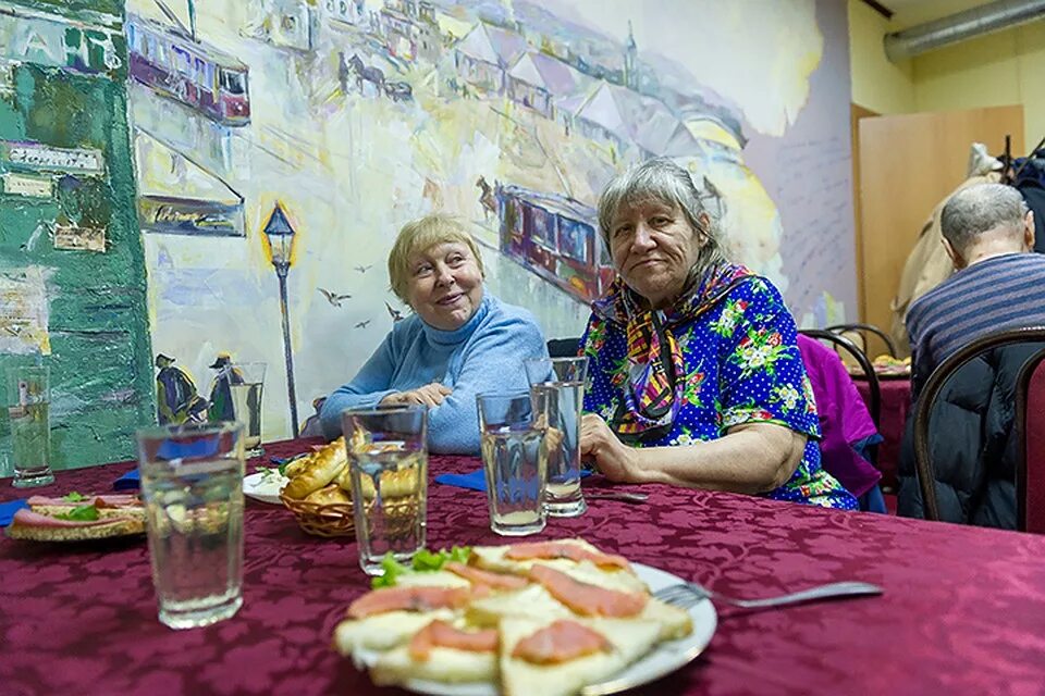 Эрмитаж бесплатно для пенсионеров. Союз пенсионеров россии. Выставки для пенсионеров в санкт петербурге. Центр досуга для пожилых людей. Выставки для пенсионеров в санкт петербурге.