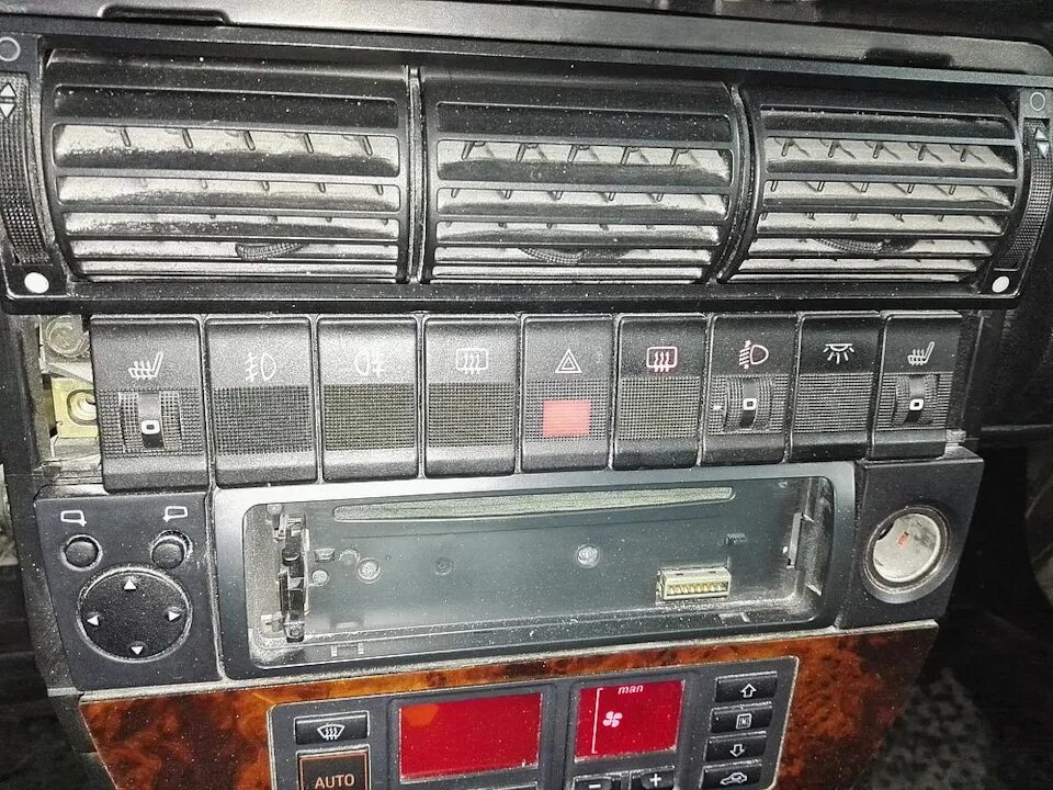 Ауди 100 блок климат. Ауди 100 климат контроль. блок климат контроля т4. актуаторы климат контроля ауди 100 с3.