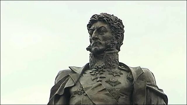 Какое животное воспето в скульптуре в багратионе
