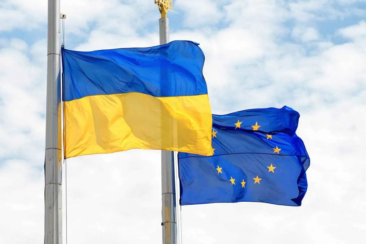 Украинская держава 1918 карта. Прапор киевской руси. Україна європейська держава. Держава украины. Украины добровольцы из рф.